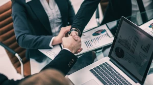 Jak przygotować sprawozdanie NWIS krok po kroku: wymogi, najczęstsze błędy i sprawdzone szablony do pobrania